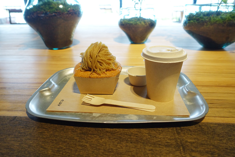 LAGOの季節限定の新栗モンブランカステラ