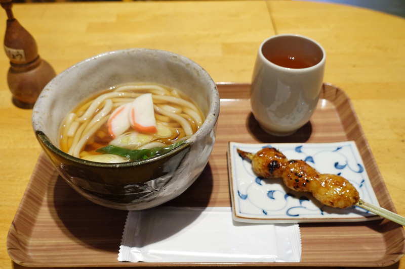 五平餅の喜楽のうどんと名物の五平餅