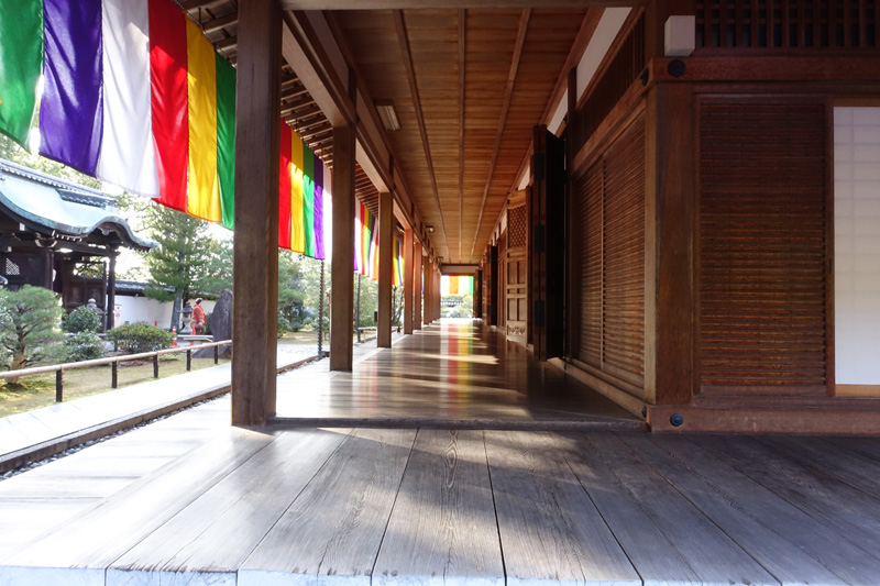 智積院講堂の静かな廊下