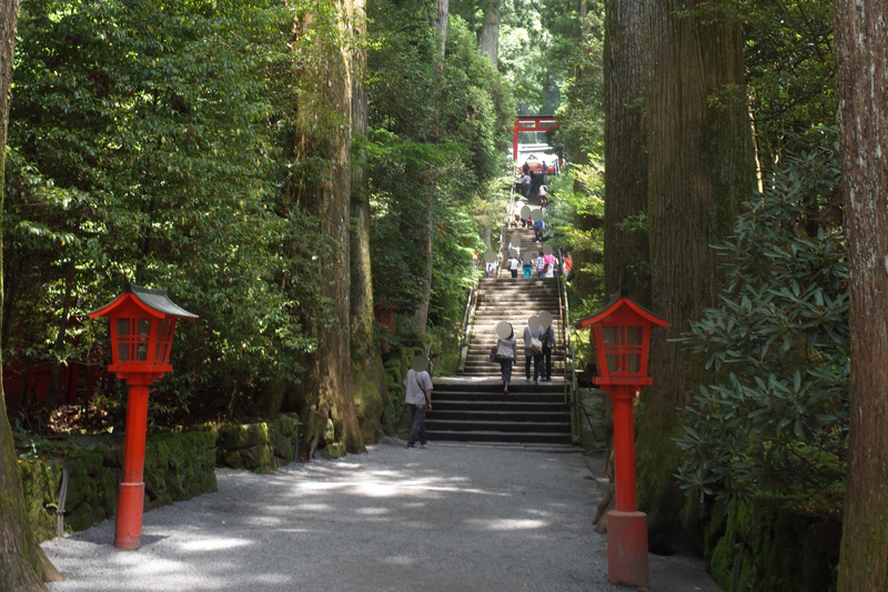 箱根神社の参道の階段
